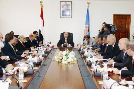 نائب الرئيس خلال لقائه سفراء الاتحاد الأوروبي وأمريكا أمس